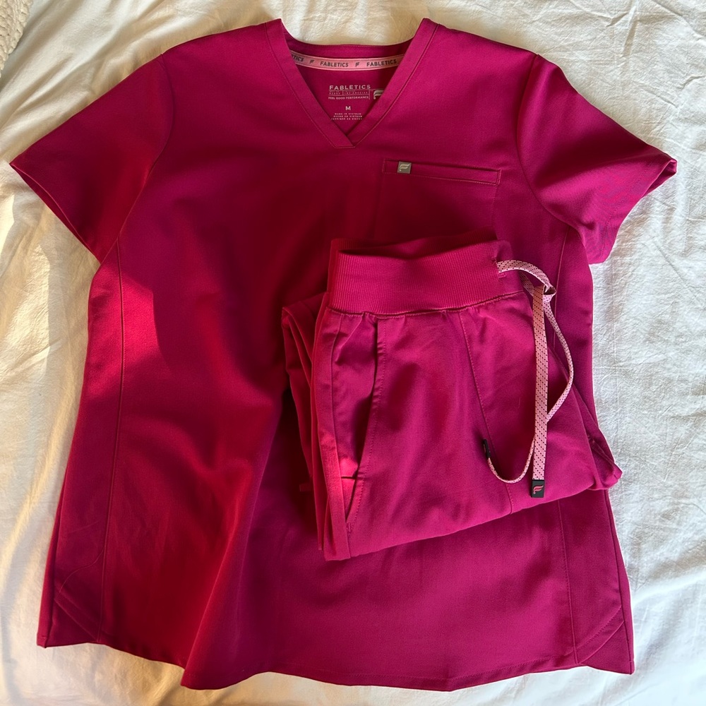 Fabletics Scrub Top and Pants Set